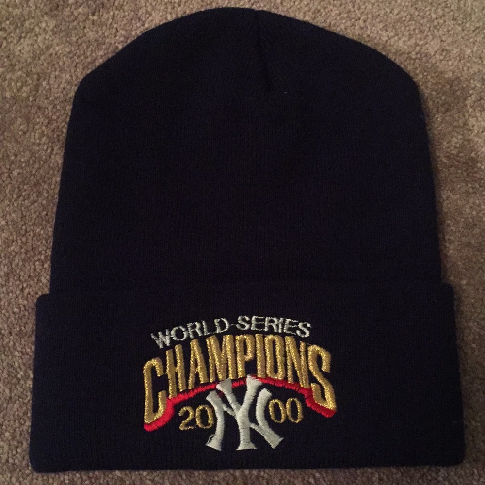 Boy’s NY Yankees World Series 2000 Champs